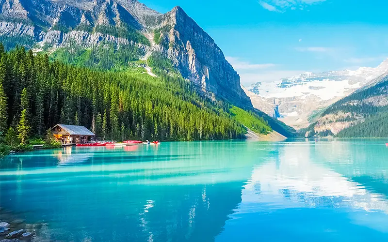 Thiên nhiên tươi đẹp của Hồ Louise ở Vườn quốc gia Banff, Canada