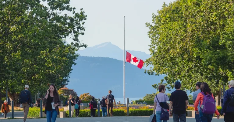 Quy định mới về việc chuyển trường đối với du học sinh tại Canada