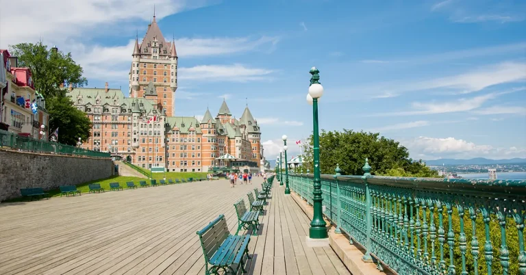 Chương trình tay nghề Quebec (SWSP) là một trong những lộ trình chính dành cho người lao động nước ngoài muốn làm việc và sinh sống lâu dài tại tỉnh bang Quebec.