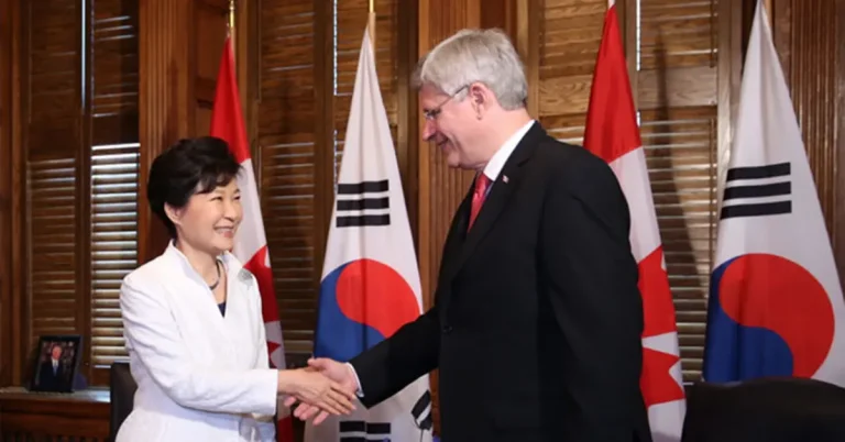 Hiệp định Thương Mại Tự Do Canada - Hàn Quốc (CKFTA) cung cấp cho người lao động Hàn Quốc lộ trình làm việc linh hoạt tại Canada.