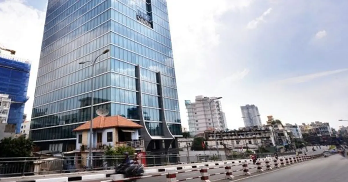 Trung tâm VFS Hồ Chí Minh - Việt Nam tại Tòa nhà REE Tower, Tầng 3B, 9 Đoàn Văn Bơ, Phường 13, Quận 4, Thành phố Hồ Chí Minh.