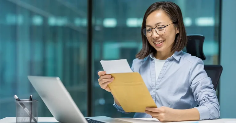 Sinh viên quốc tế muốn học tập tại Canada sẽ cần có Thư xác nhận tỉnh bang (PAL) từ tỉnh bang hoặc vùng lãnh thổ nơi trường học mà họ chọn tọa lạc.