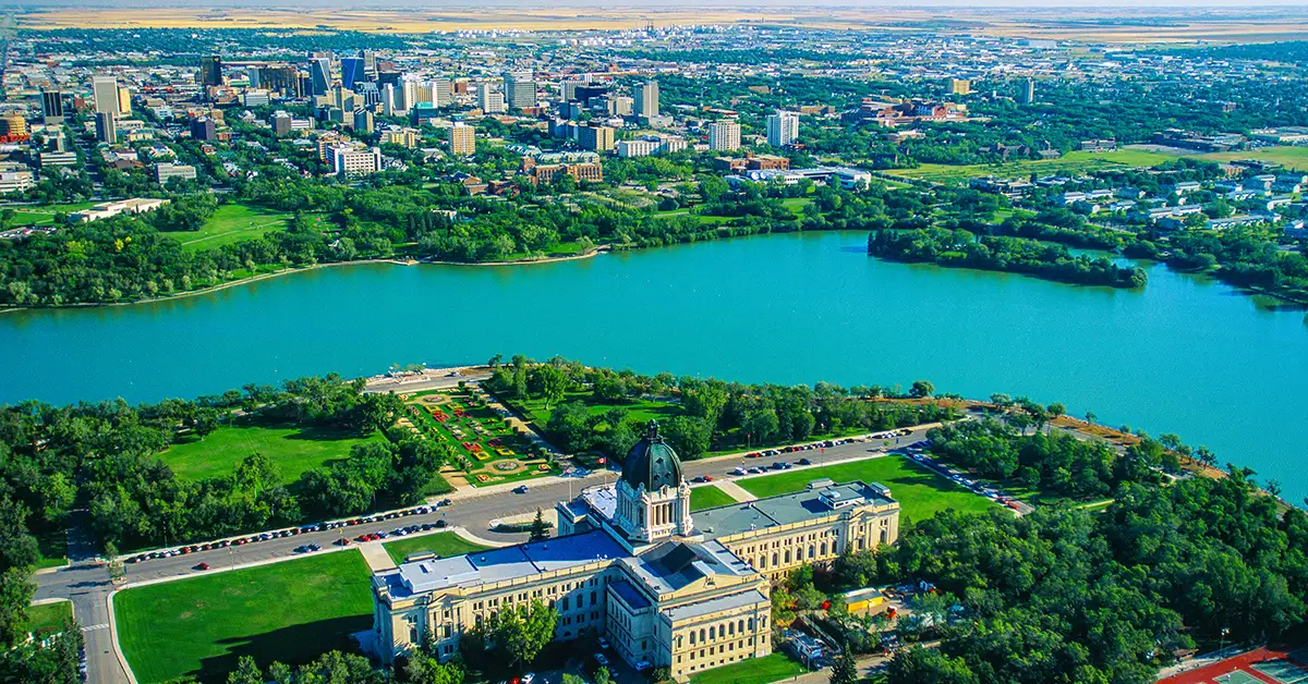 Danh mục Kinh nghiệm Saskatchewan: Dành cho những người lao động nước ngoài đã sinh sống tại Saskatchewan, bao gồm những người sở hữu Giấy phép làm việc hợp lệ và các sinh viên quốc tế tốt nghiệp.