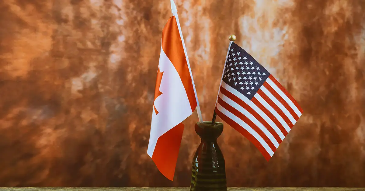 Thường trú nhân Canada và Hoa Kỳ (thường gọi là "Green Card" holder ở Mỹ) đều mang lại quyền sinh sống, làm việc và học tập lâu dài tại quốc gia tương ứng, nhưng có nhiều điểm khác biệt về quyền lợi, nghĩa vụ và lộ trình nhập cư.