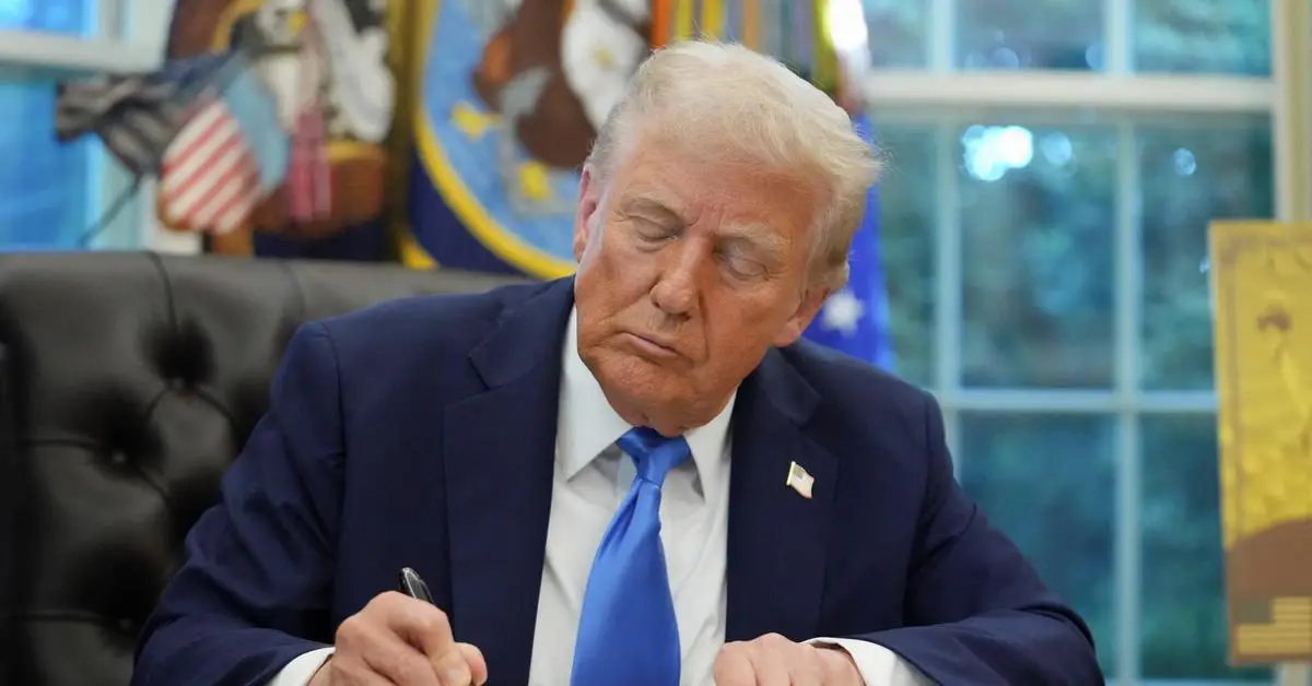 Chính quyền Trump tăng phí visa H-1B
