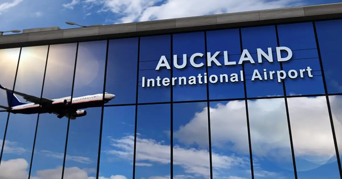 Trước khi nhập cảnh New Zealand, ứng viên phải điền đầy đủ mẫu tuyên bố nhập cảnh của New Zealand.