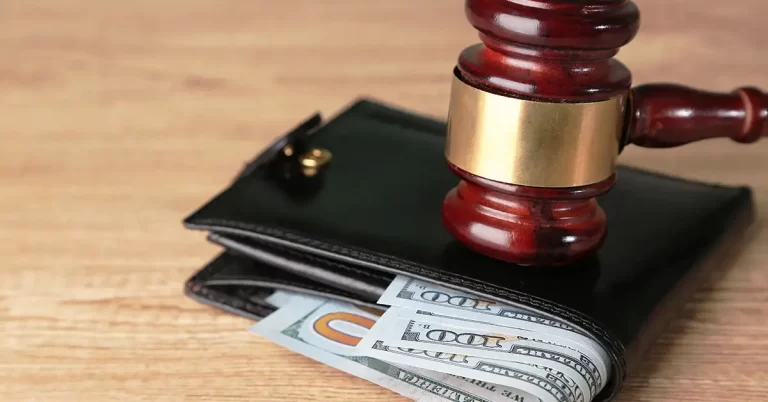 Điều chỉnh phí bảo lãnh nhập cư tại Hoa Kỳ