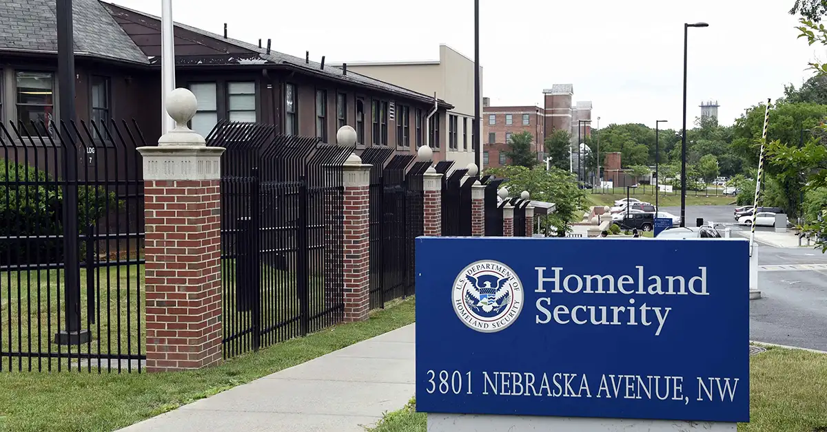 DHS tăng cường giám sát hệ thống nhập cư