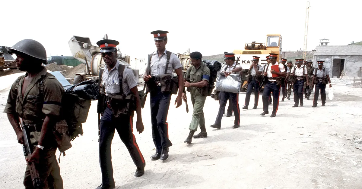 Các thành viên của Lực lượng Phòng vệ Đông Caribe trong cuộc xâm lược Grenada năm 1983.