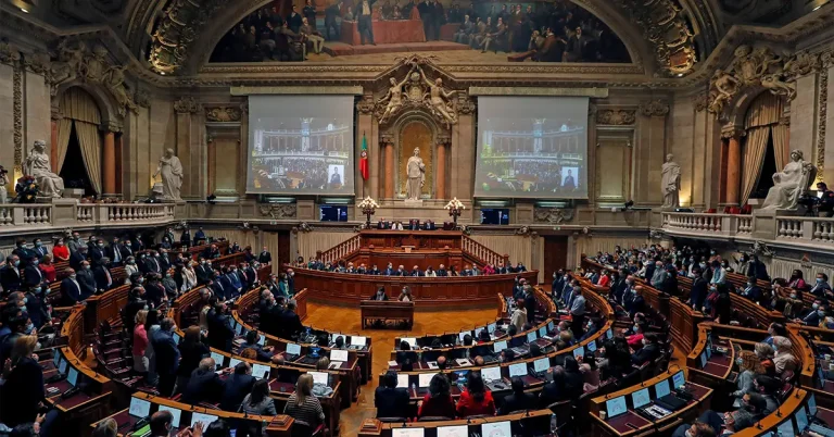 Bồ Đào Nha thông qua sắc lệnh sửa đổi Luật Quốc tịch