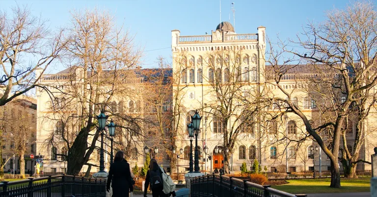 Giáo dục Latvia