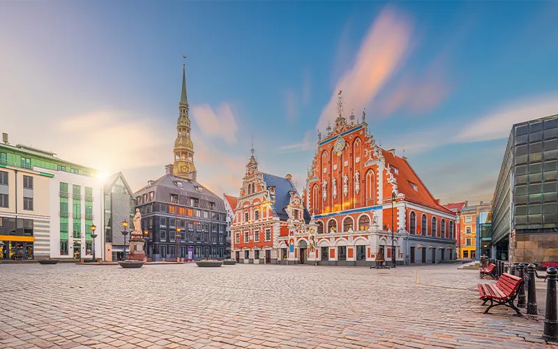 Ký quỹ ngân hàng hoặc trái phiếu chính phủ