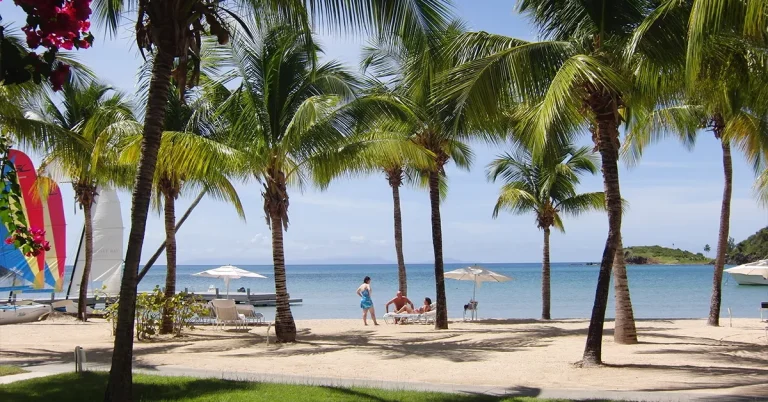 So sánh CBI Antigua and Barbuda với các chương trình quốc tịch Caribbean khác