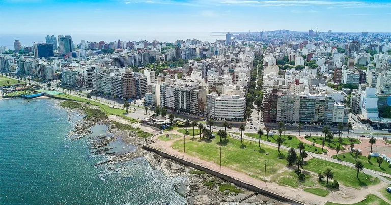 Uruguay nâng ngưỡng ưu đãi thuế lên 2 triệu USD và áp thuế 12% trên thu nhập nước ngoài từ năm 2026