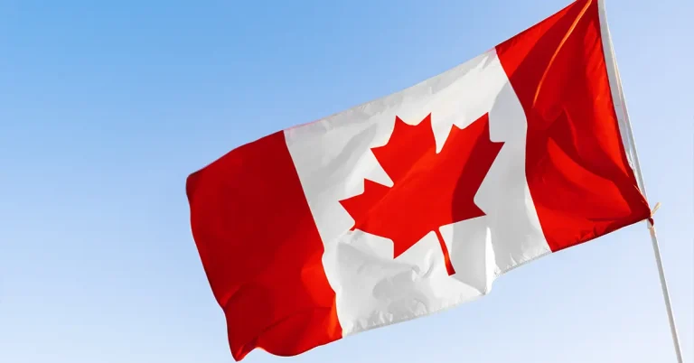 Canada áp dụng quy định mới giám sát cố vấn di trú từ 15072026