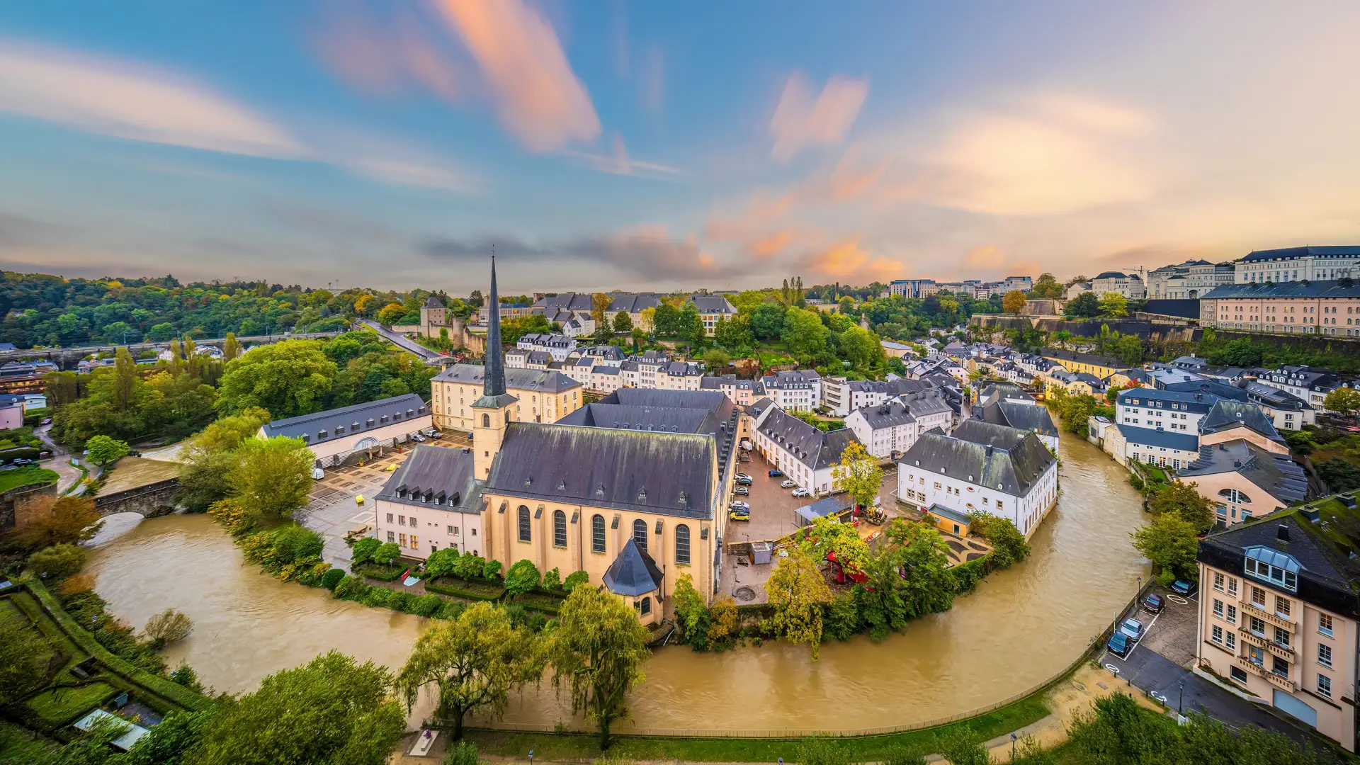 Đầu tư định cư Luxembourg — thành phố cổ Luxembourg