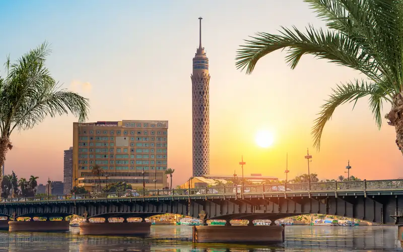 Toàn cảnh thành phố Cairo bên sông Nile, Ai Cập