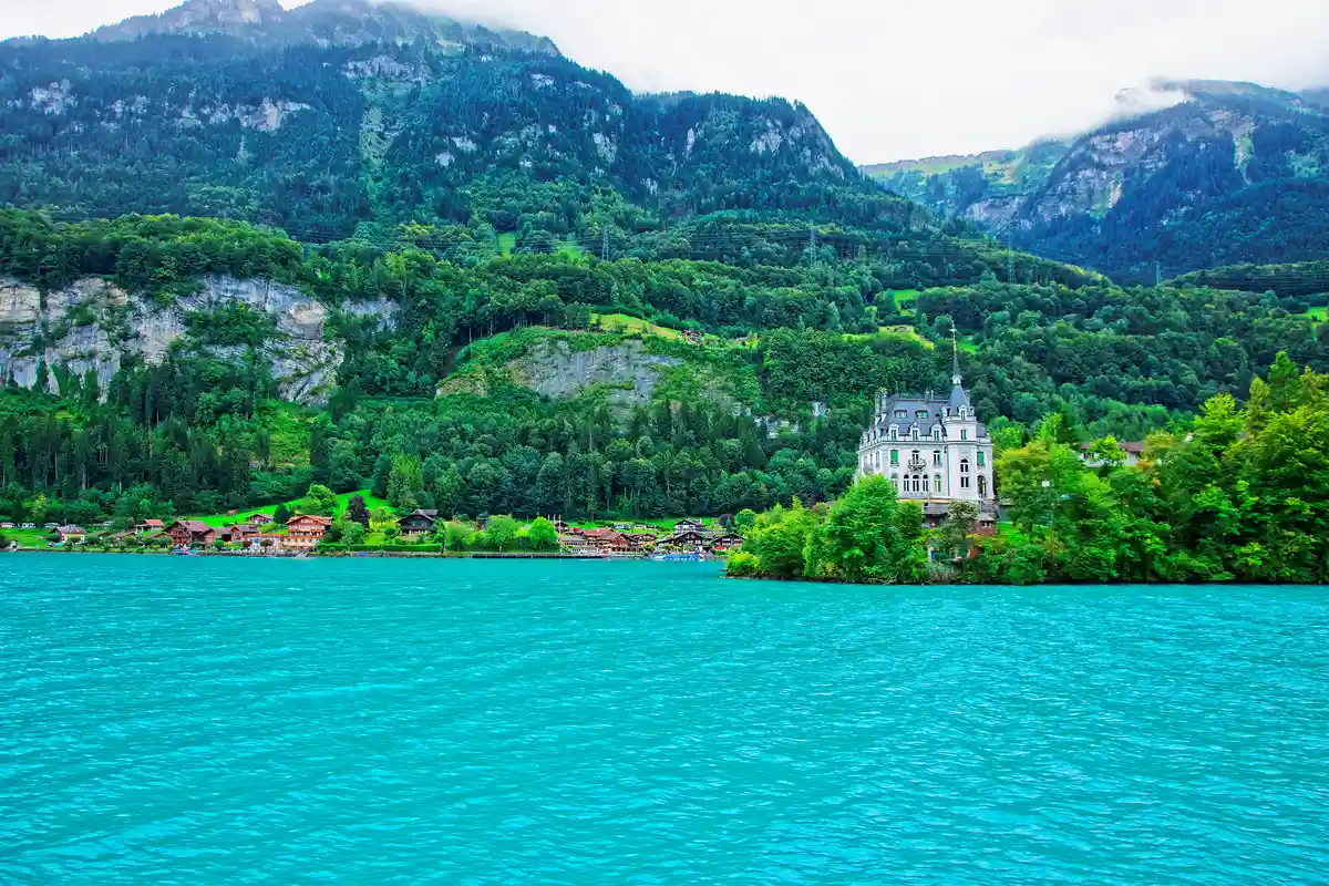 Biệt thự bên hồ Brienz gần Interlaken, Thụy Sỹ