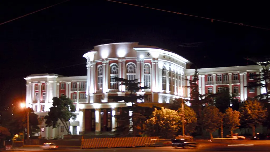 Các cơ sở đại học tại Tbilisi phản ánh hệ thống giáo dục Georgia.